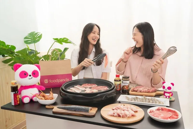 ยก ‘อูม่า’ และ ‘คัมไป’ มาไว้ที่บ้าน! foodpanda เปิดตัว ‘เซ็ตปิ้งย่างร้านดัง’ รับเทศกาลไหว้พระจันทร์ จัดเต็มร้านมิชลินและเนื้อวากิว A5 ส่งตรงถึงหน้าบ้านคุณ